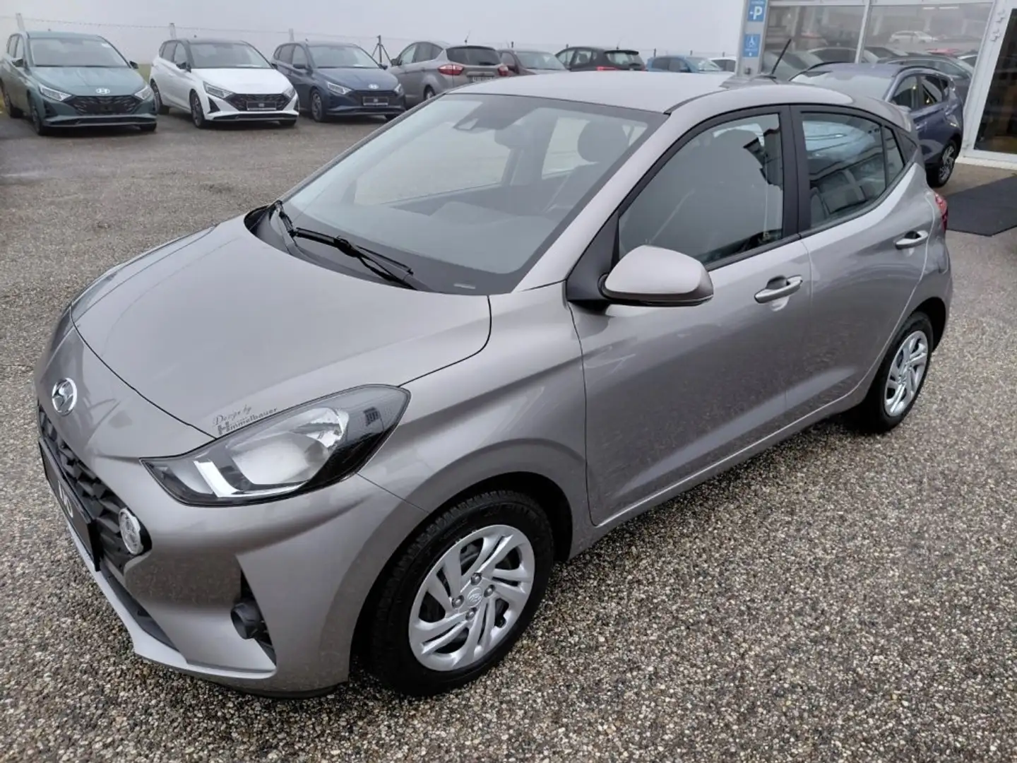 Hyundai i10 Chic 1,0 MT Gold - 1