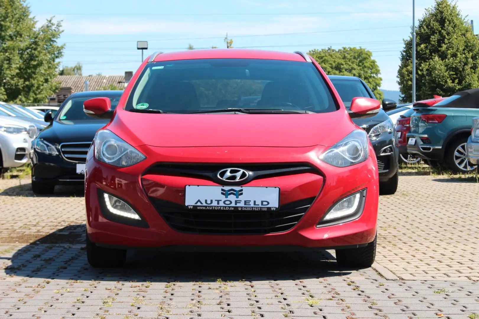 Hyundai i30 cw/SHEFT/BT/KLIMA/SHZ/ Rot - 2