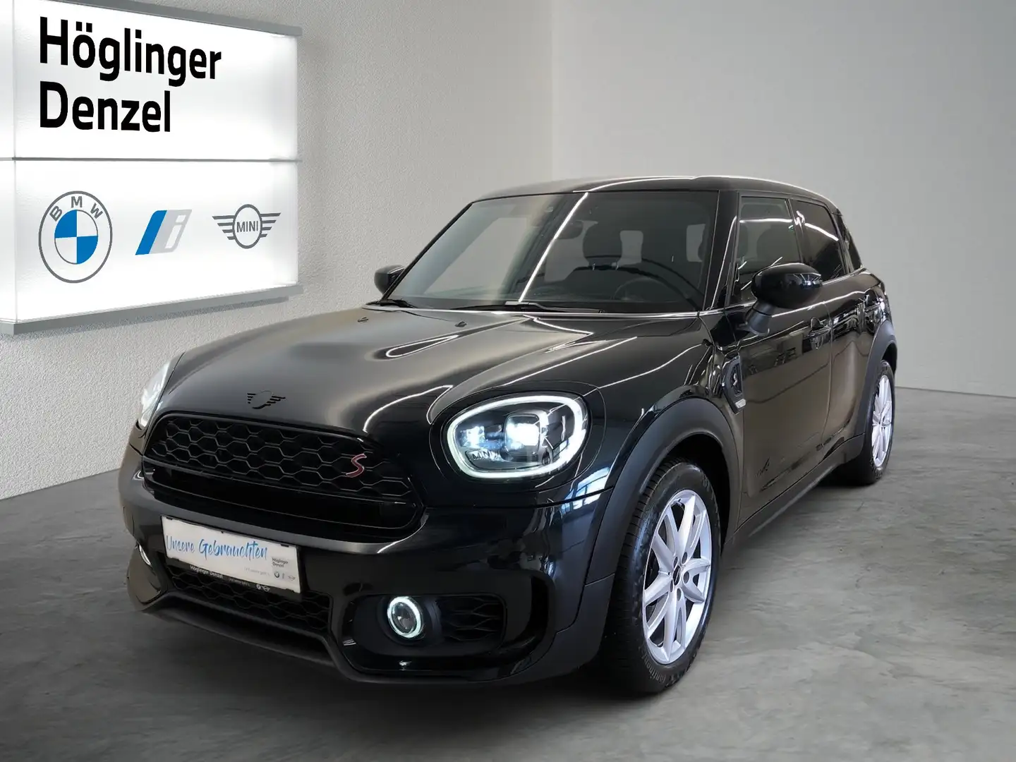 MINI Cooper S Countryman ALL4 Schwarz - 1