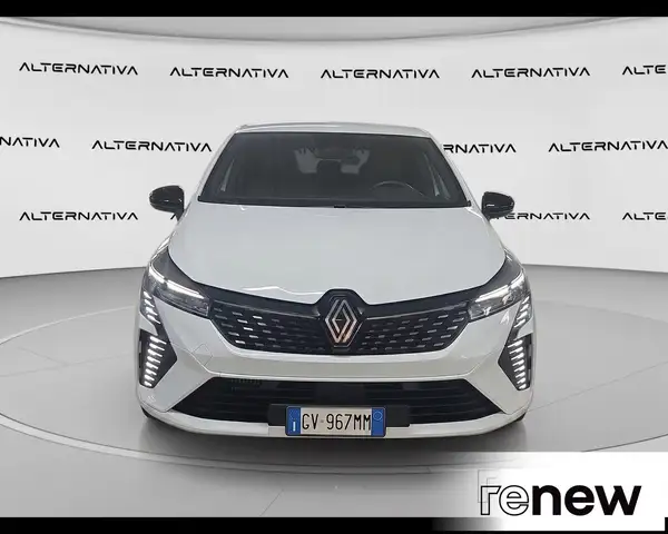 Renault Clio view 2