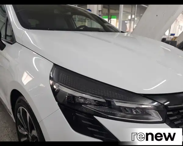 Renault Clio view 6