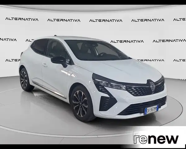 2024 Renault Clio in White for sale