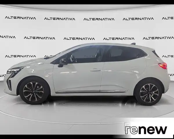 Renault Clio view 4