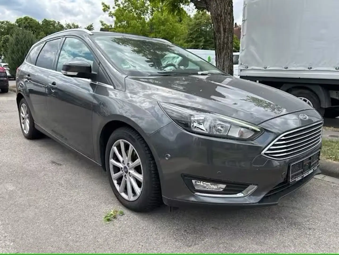 Ford Focus Turnier Titanium ZAHNRIEM NEU/SHZ/PDC Grau - 2