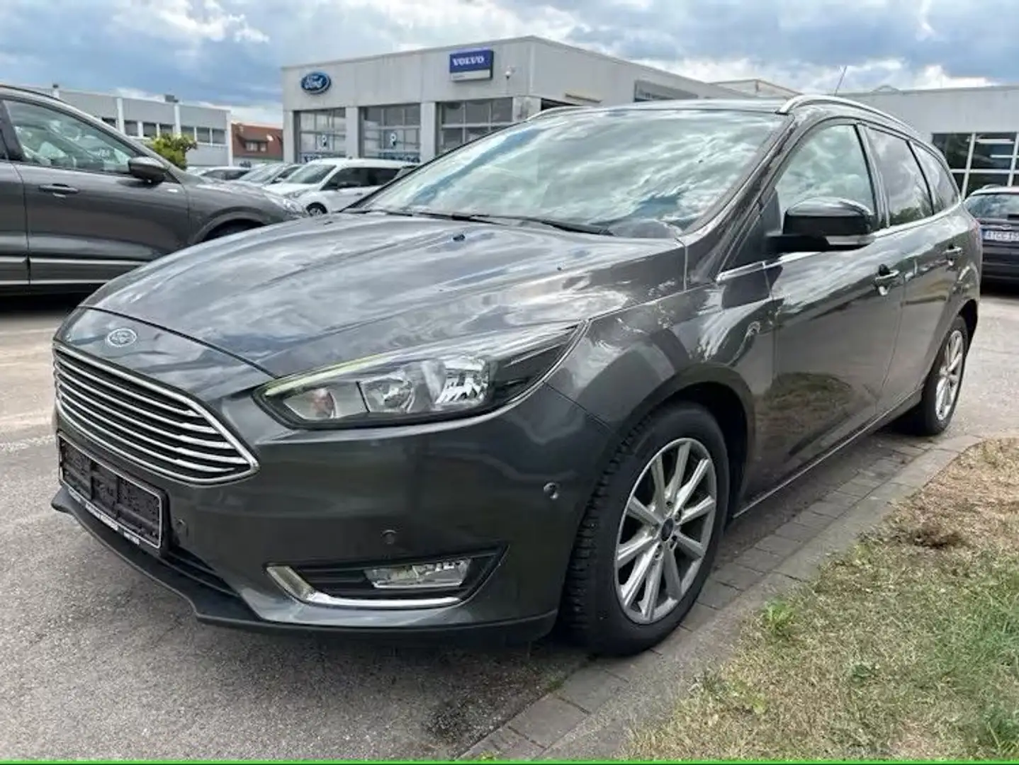 Ford Focus Turnier Titanium ZAHNRIEM NEU/SHZ/PDC Grau - 1