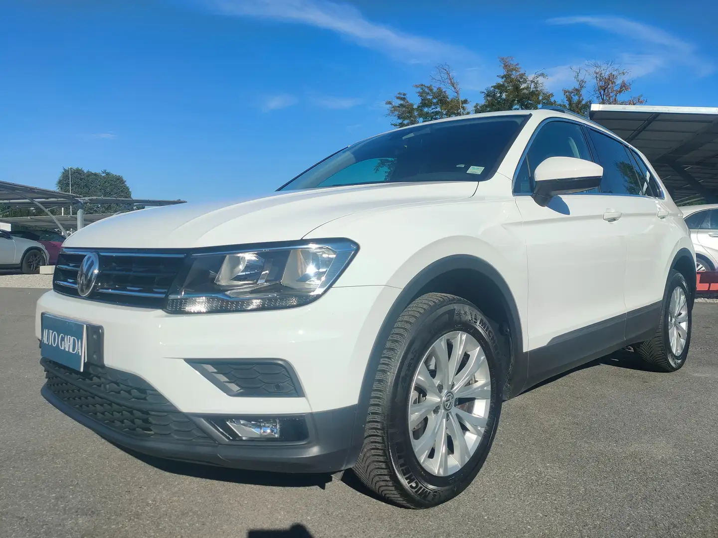 Volkswagen Tiguan II 2017 2.0 tdi Business 4motion 150cv dsg Blanc - 1