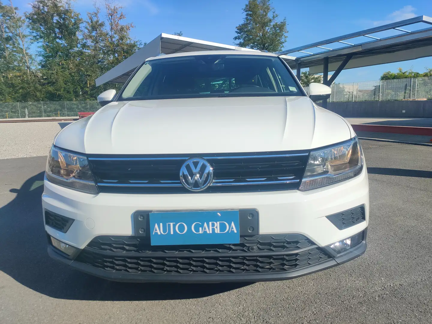 Volkswagen Tiguan II 2017 2.0 tdi Business 4motion 150cv dsg Blanc - 2