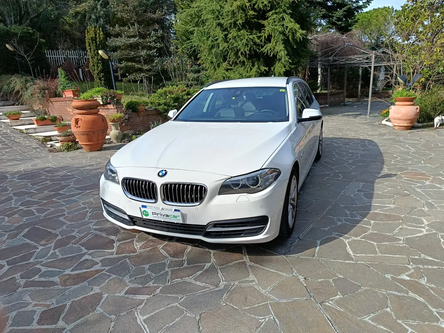 BMW 520 d Touring xdrive Luxury 190 cv Bianco - 1
