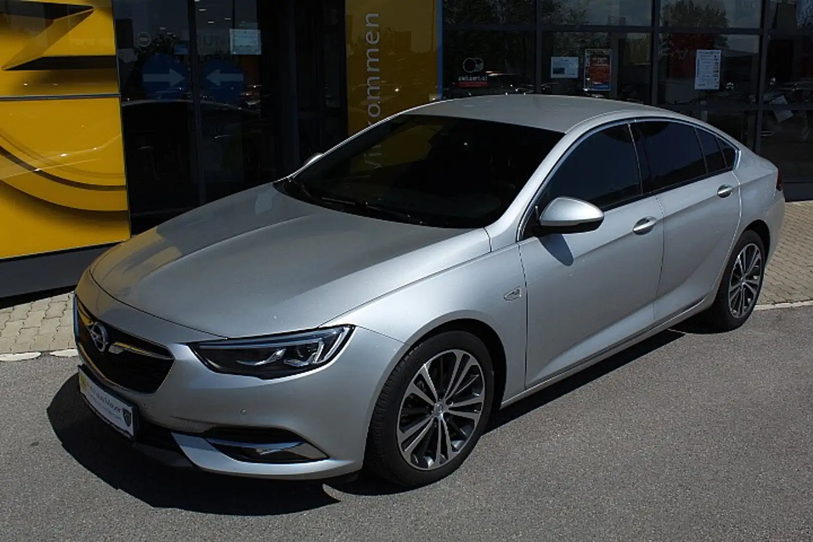 Opel Insignia GS 1,6 CDTI BlueInjection Innovation St./St. Silber - 2
