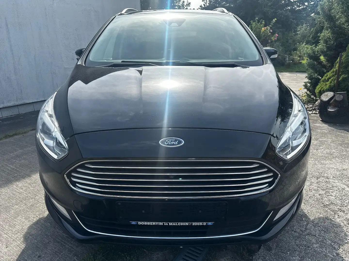 Ford Galaxy 2,0 TDCI Voll*Titanium*Panorama*7.Sitze* Schwarz - 2