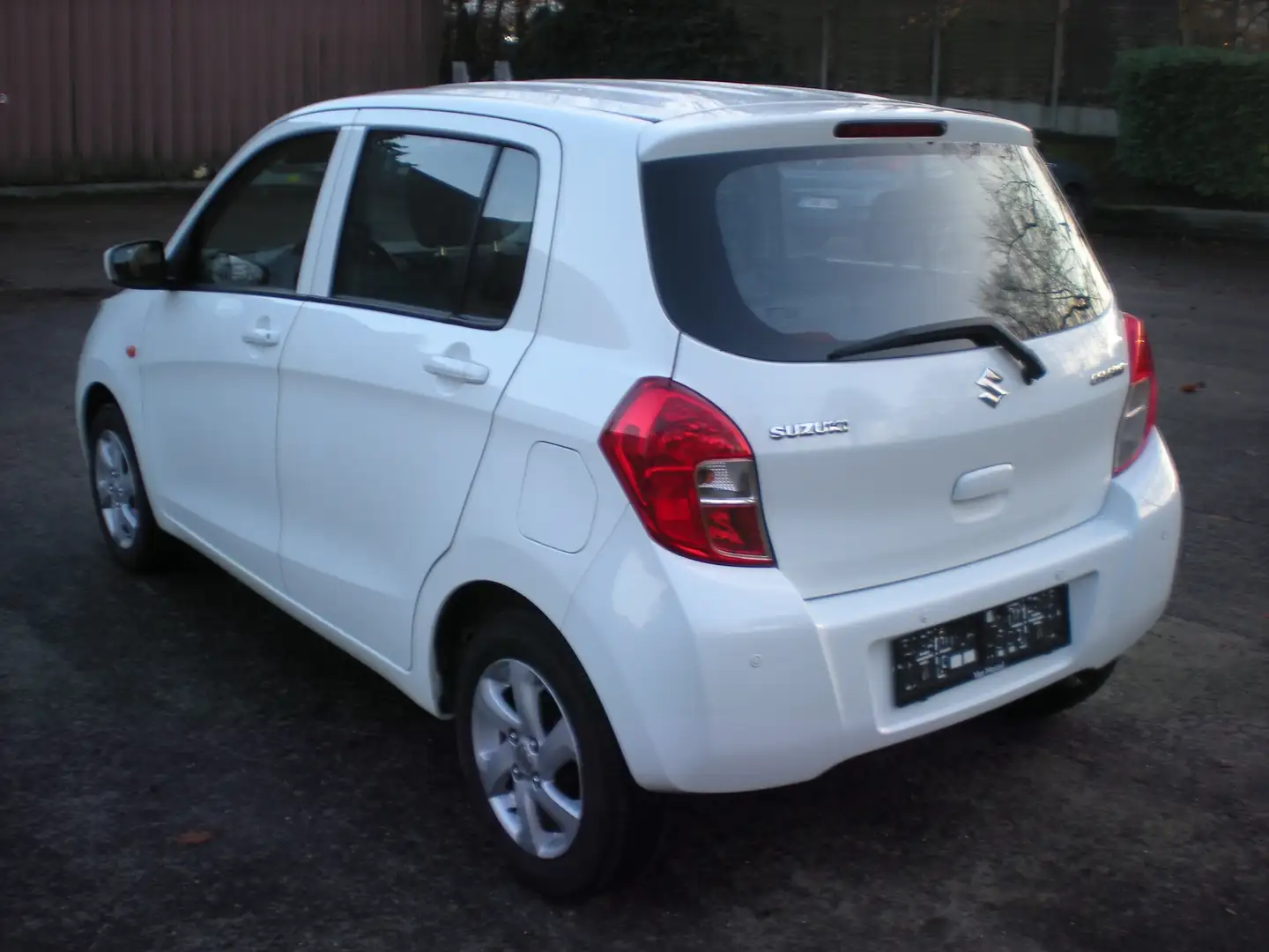 Suzuki Celerio AUTOMATIQUE 1.0i GLX Blanco - 2