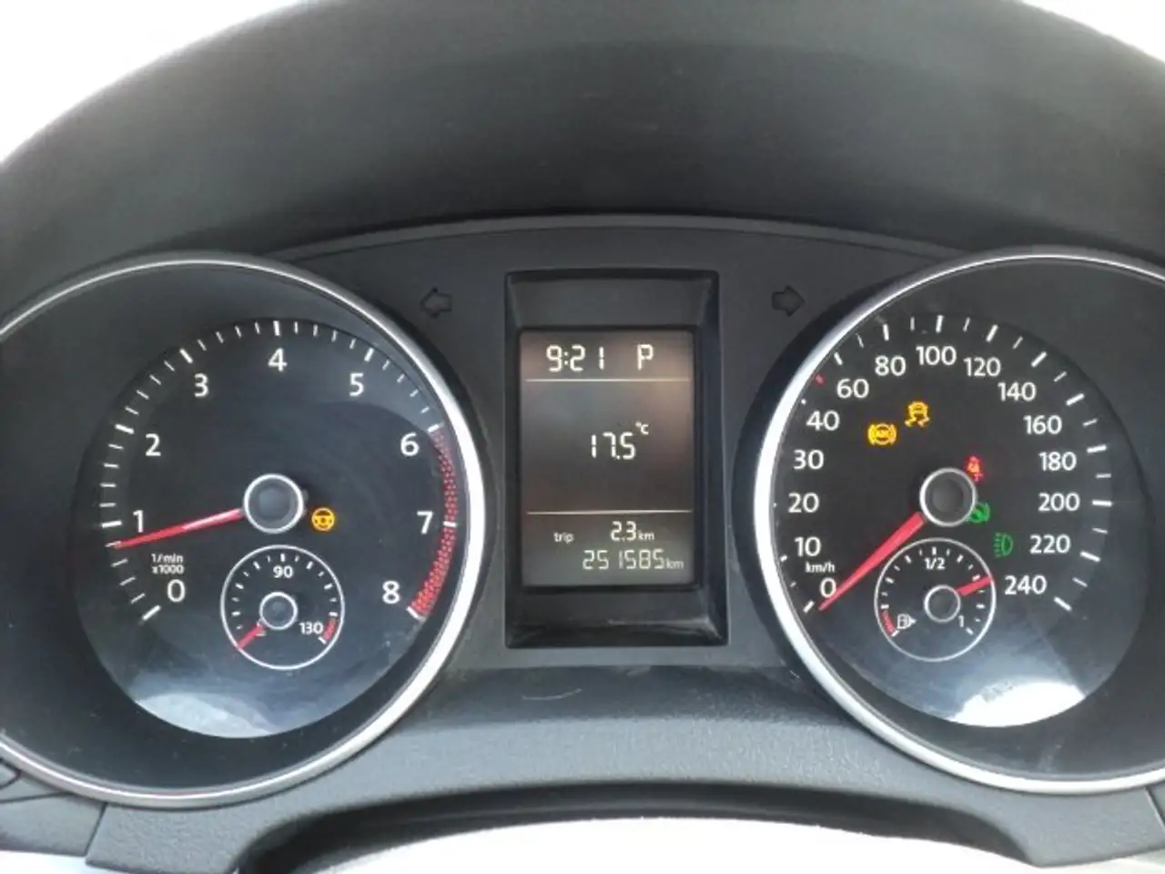 Volkswagen Golf снимка Volkswagen Golf