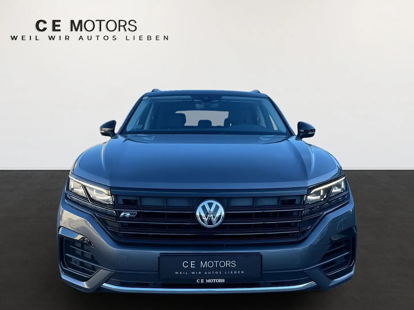 Volkswagen Touareg 3.0 V6 TDI R-Line 4Motion | PANO | BLACK EDITIO... Silber - 2
