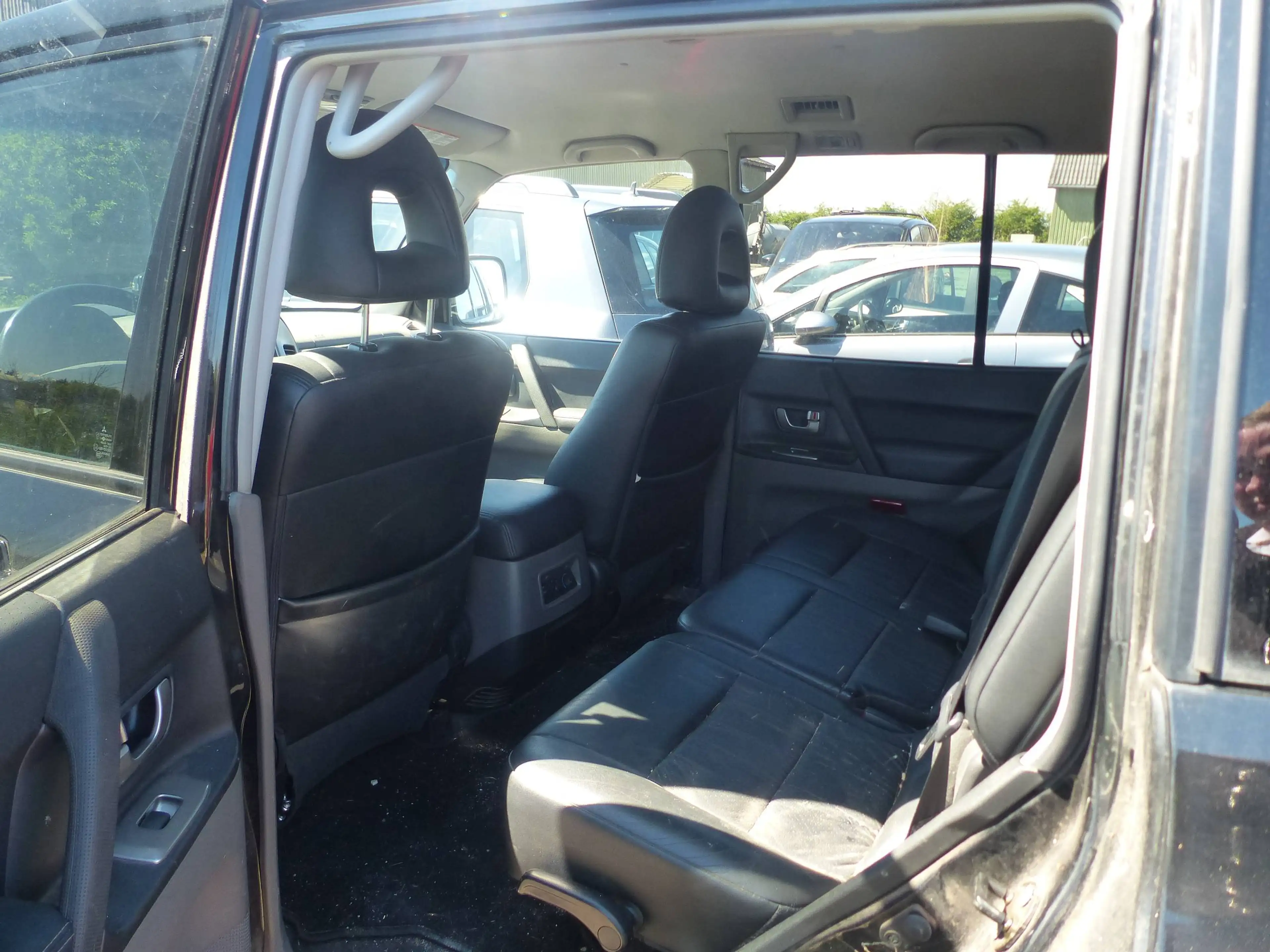 Mitsubishi Pajero 3.2 DI-D Diesel Automati Allrad AHK HU/AU 11/2025 — photo 7