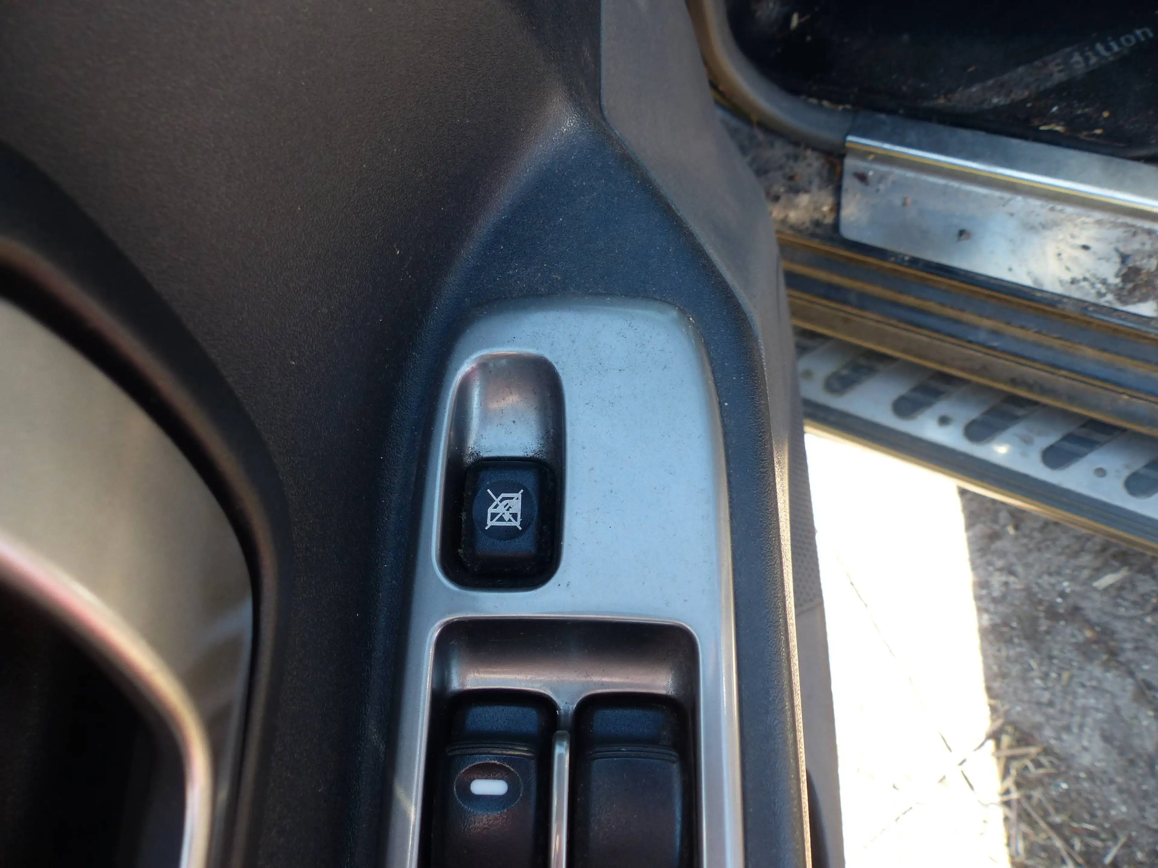 Mitsubishi Pajero 3.2 DI-D Diesel Automati Allrad AHK HU/AU 11/2025 — photo 14