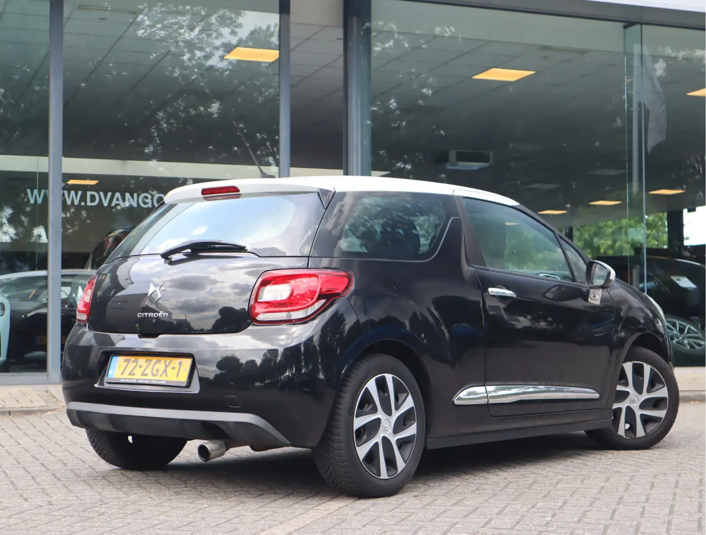Citroen DS3 1.2 VTi Chic Zwart - 2