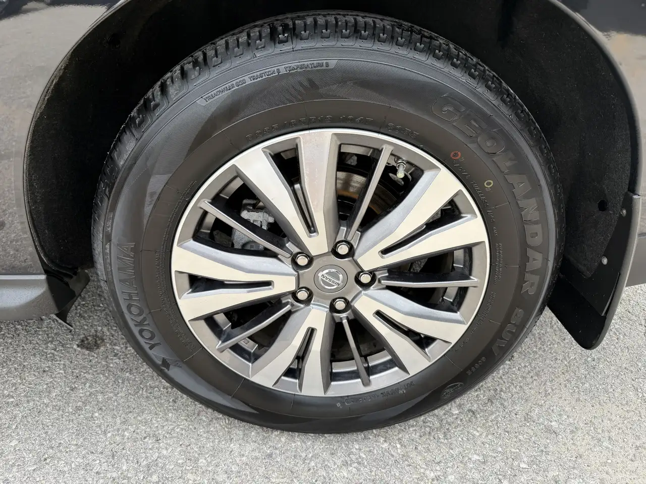 Nissan Pathfinder снимка Nissan Pathfinder