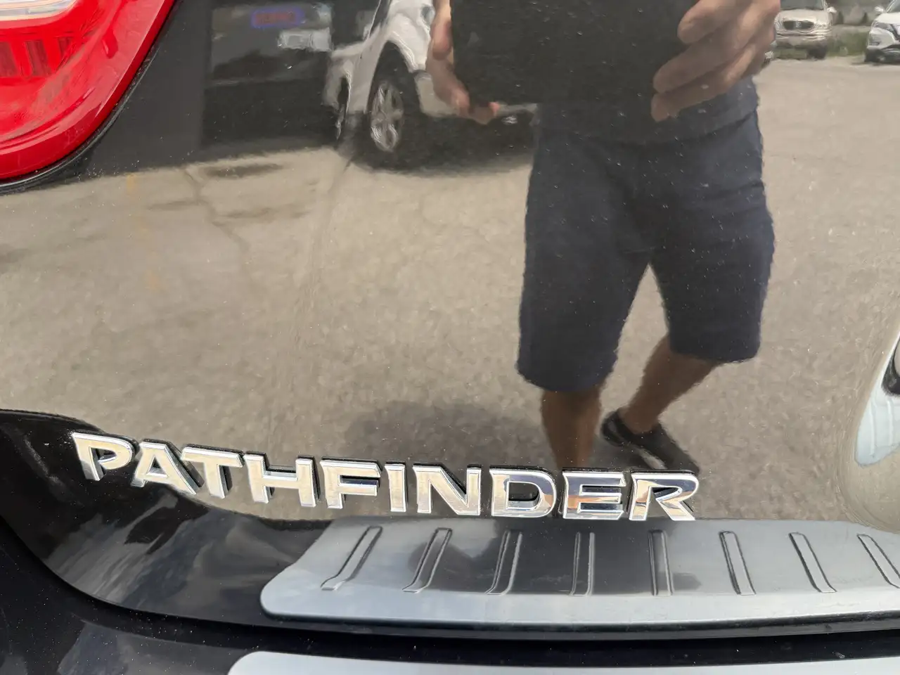 Nissan Pathfinder снимка Nissan Pathfinder