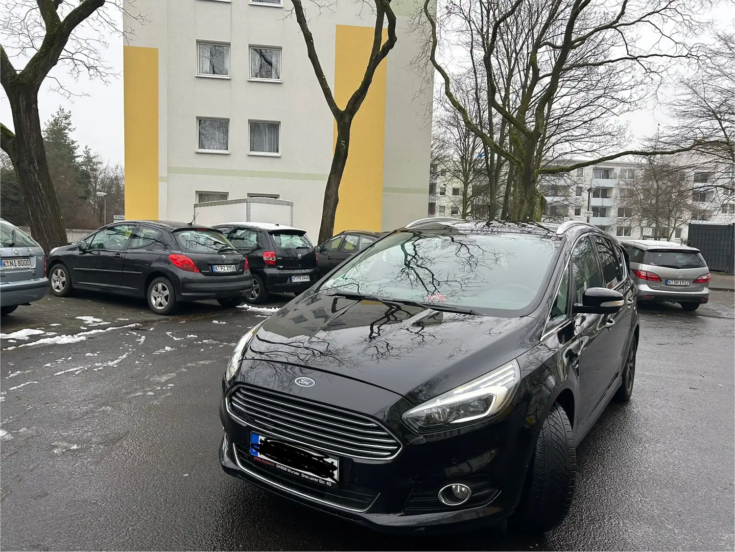 Ford S-Max 2.0 TDCi Aut. Trend Schwarz - 1