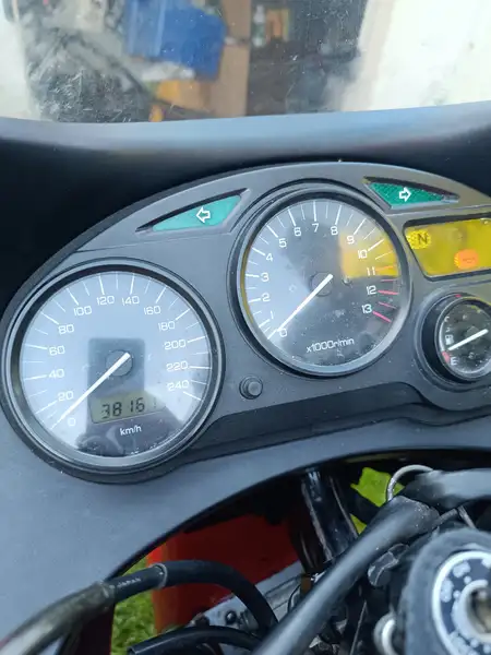 Suzuki GSF 600 Bandit - foto 6