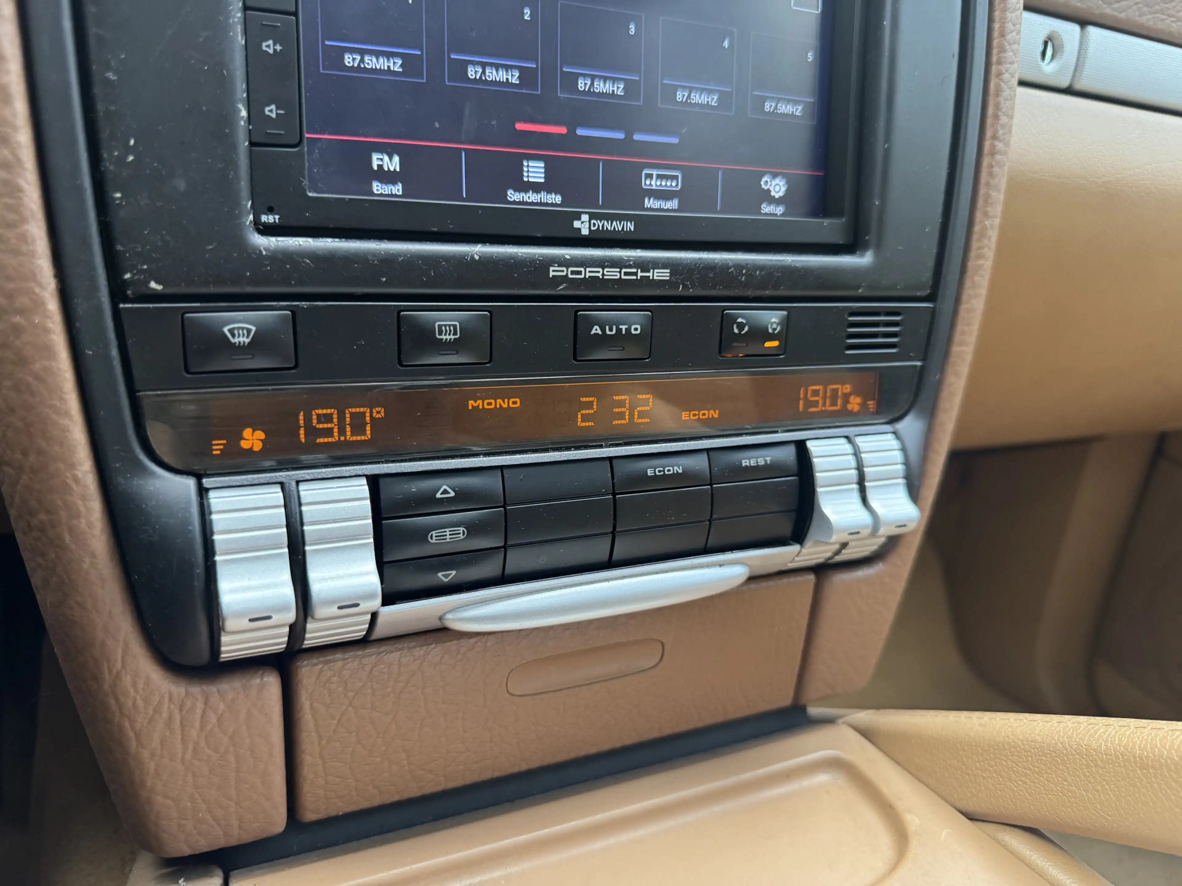 Porsche Cayenne 4.8 S — photo 15