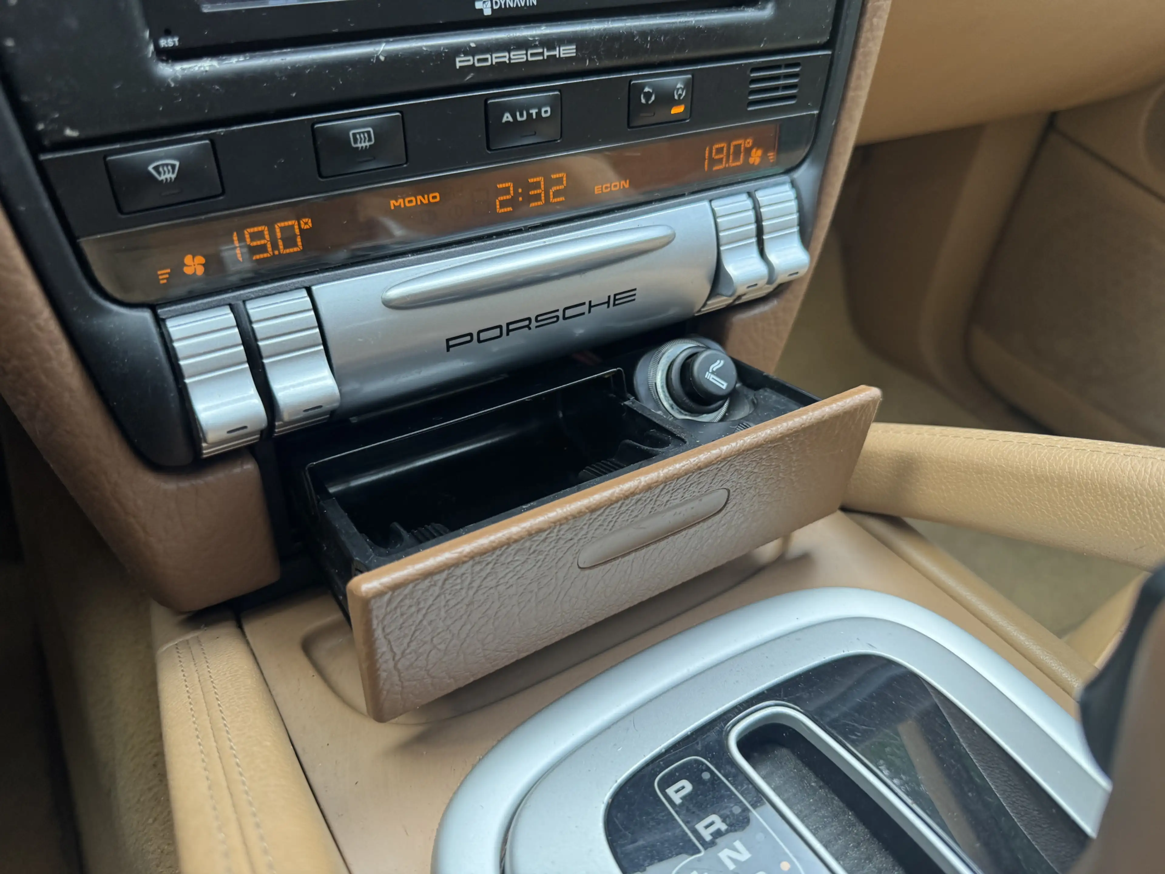 Porsche Cayenne 4.8 S — photo 14