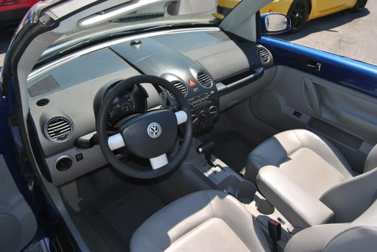 Volkswagen Beetle photo Volkswagen Beetle
