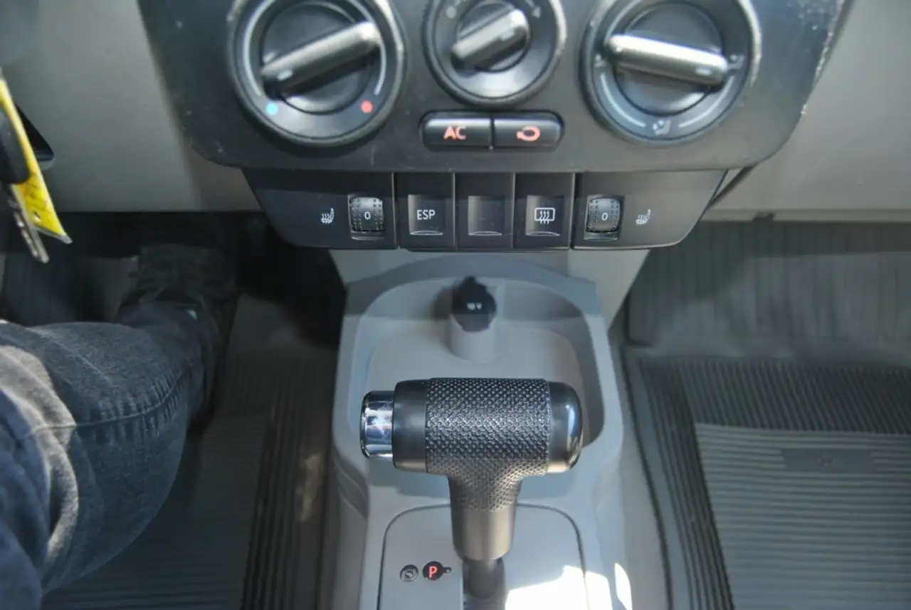 Volkswagen Beetle photo Volkswagen Beetle