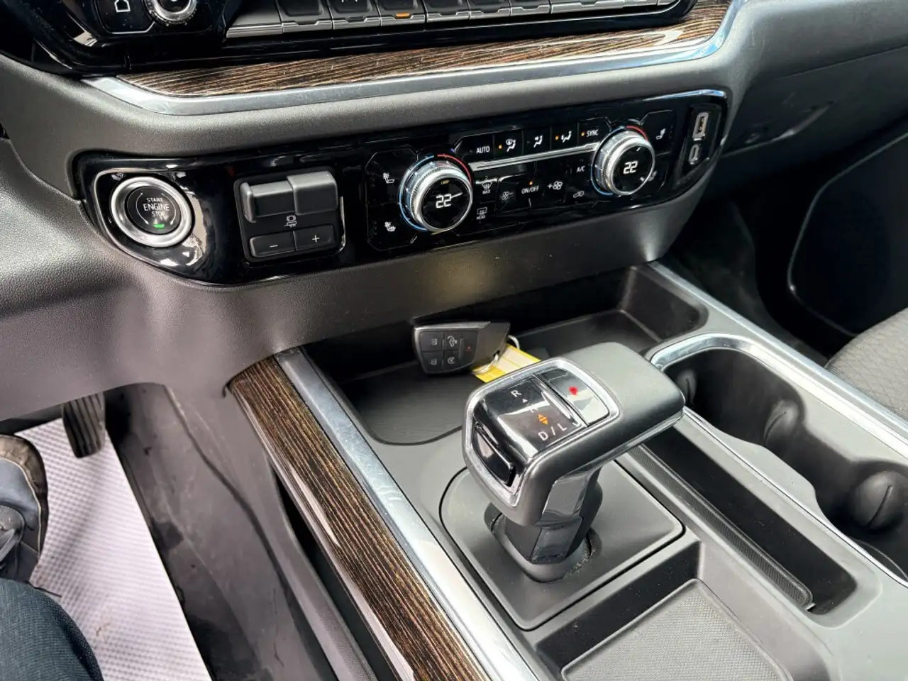 GMC Sierra 1500 photo GMC Sierra 1500
