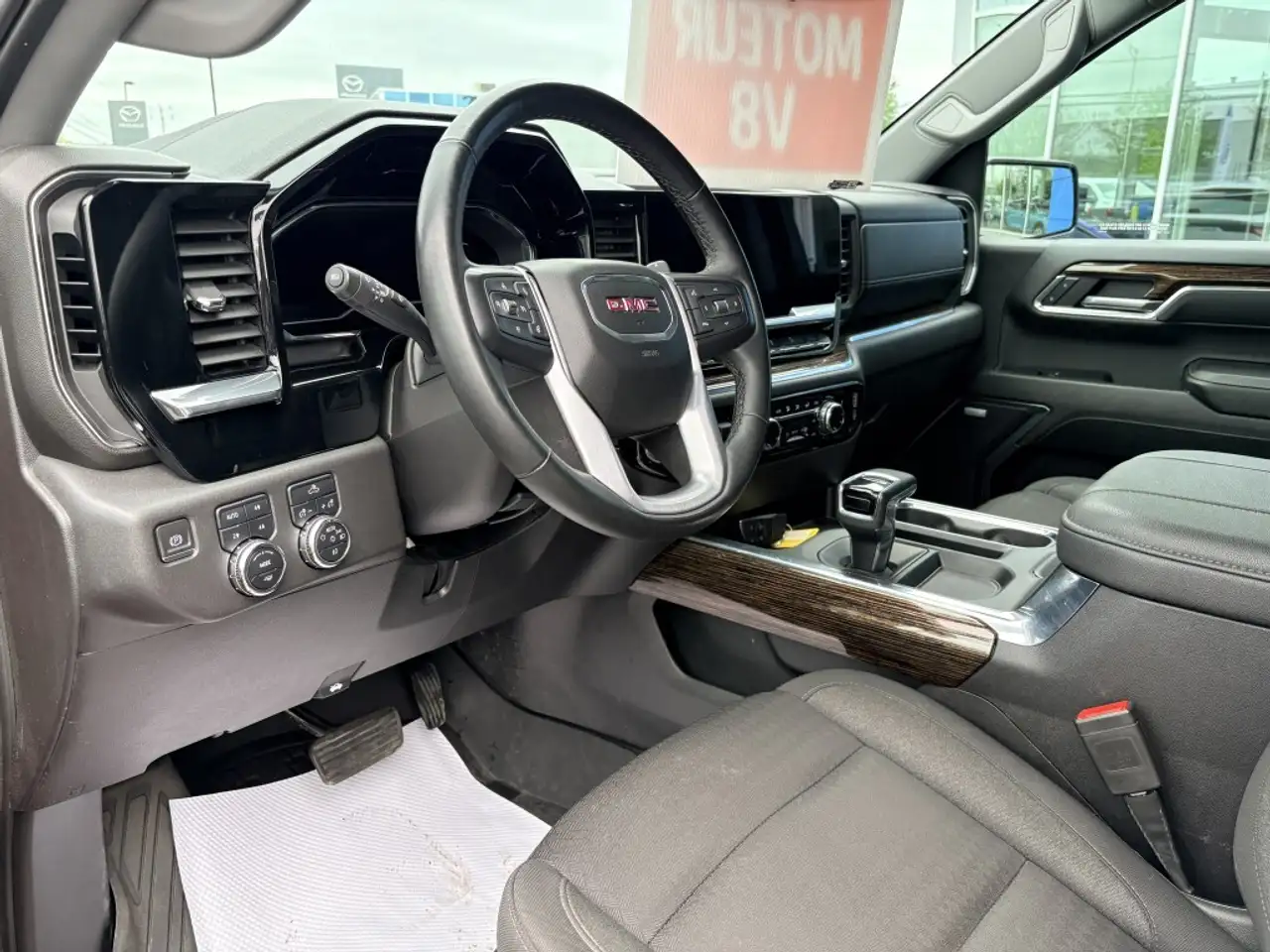GMC Sierra 1500 photo GMC Sierra 1500