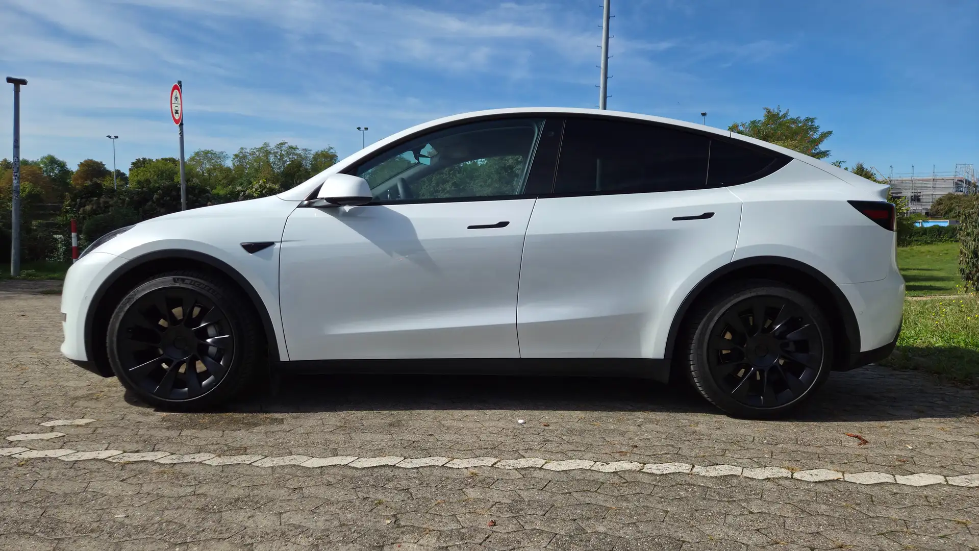 Tesla Model Y Model Y LR Dual Motor AWD + Ambientebeleuchtung ! Weiß - 1