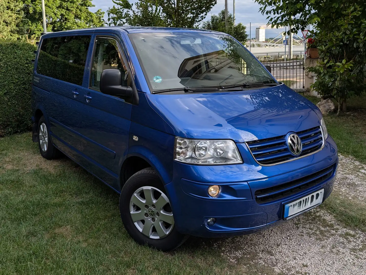 Volkswagen T5 Multivan Transporter T5 TDI Twenty Blue - 2