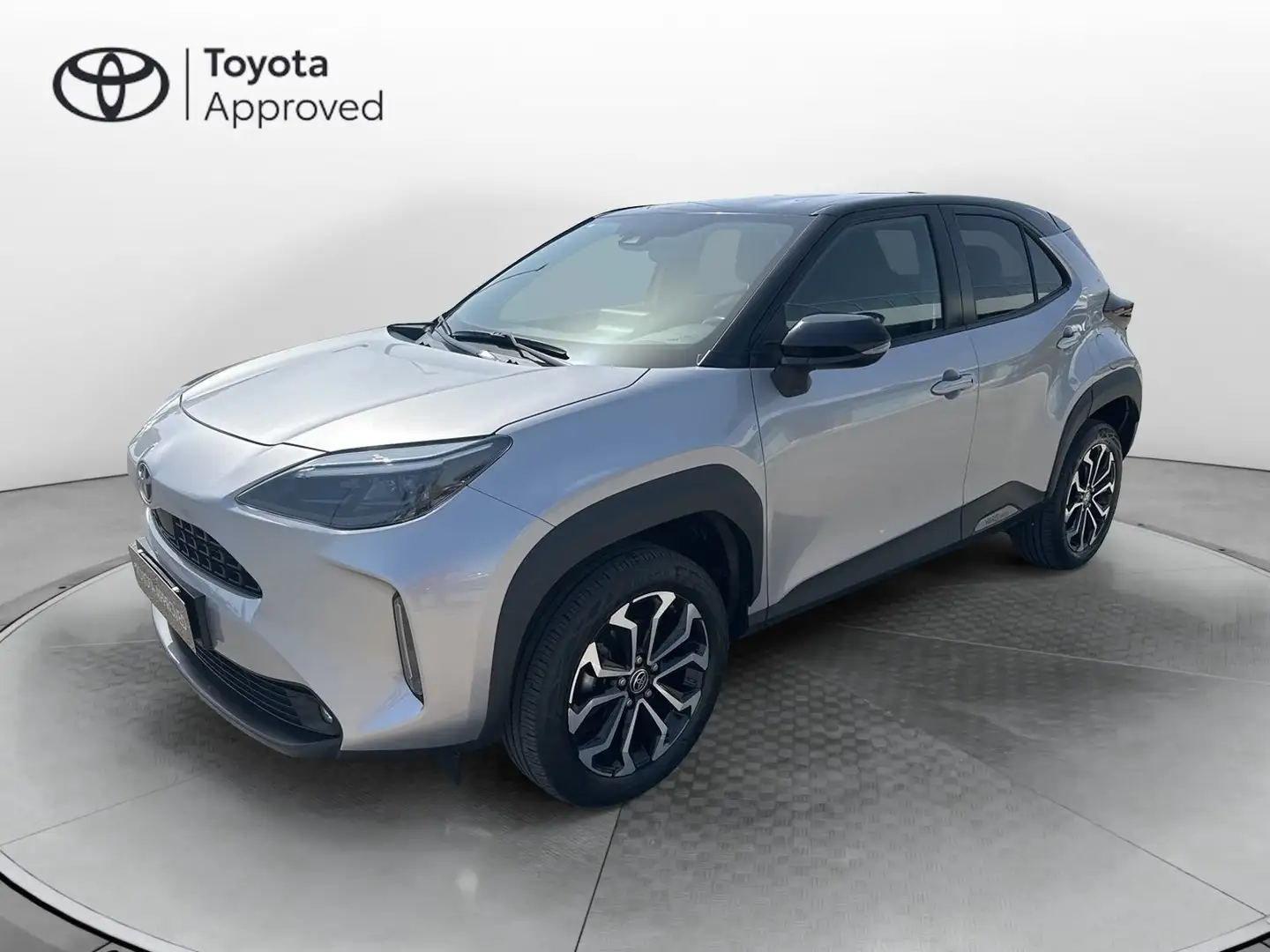 Toyota Yaris Cross Yaris Cross 1.5 Hybrid 5p. E-CVT Trend Argent - 1