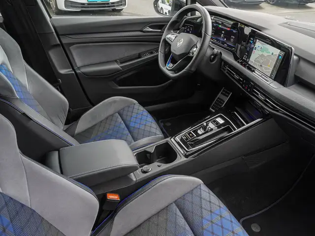 Volkswagen Golf view 8