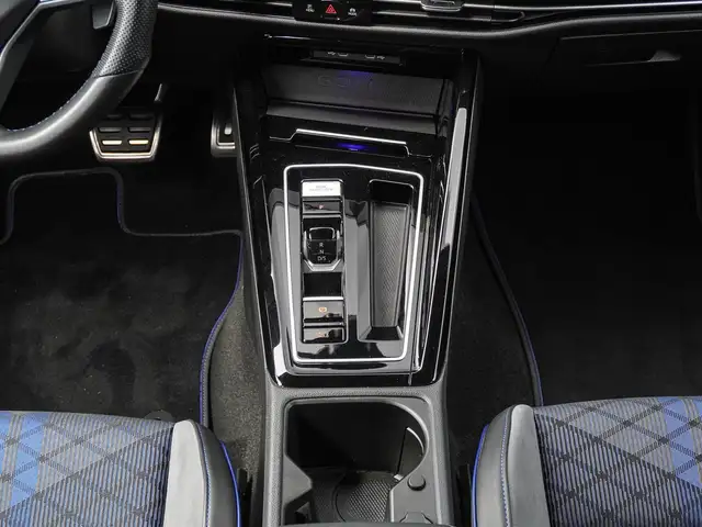 Volkswagen Golf view 14