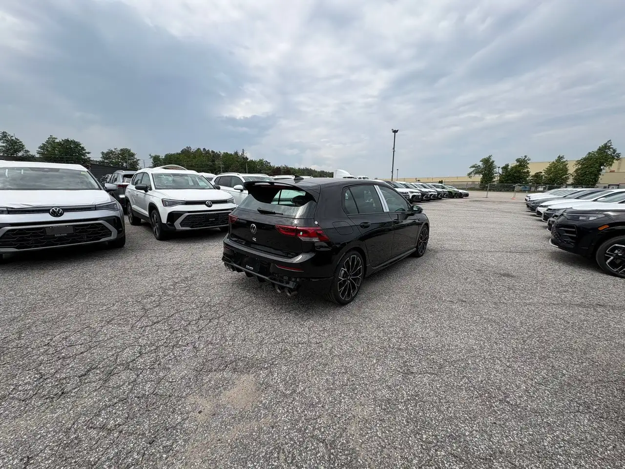 Volkswagen Golf R снимка Volkswagen Golf R