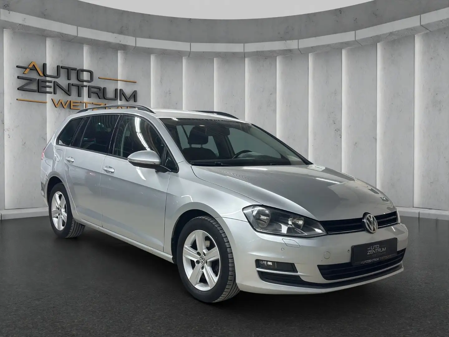 Volkswagen Golf VII Variant Comfortline BMT Silber - 1