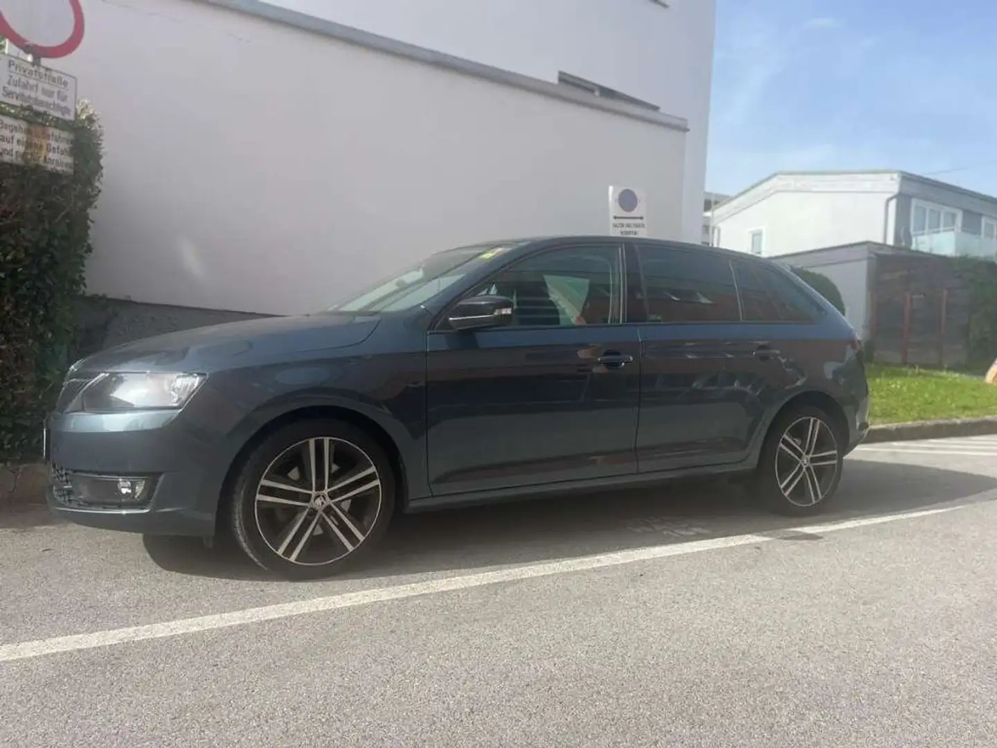 Skoda Rapid/Spaceback Rapid 1,2 TSI Sport Sport Grau - 1