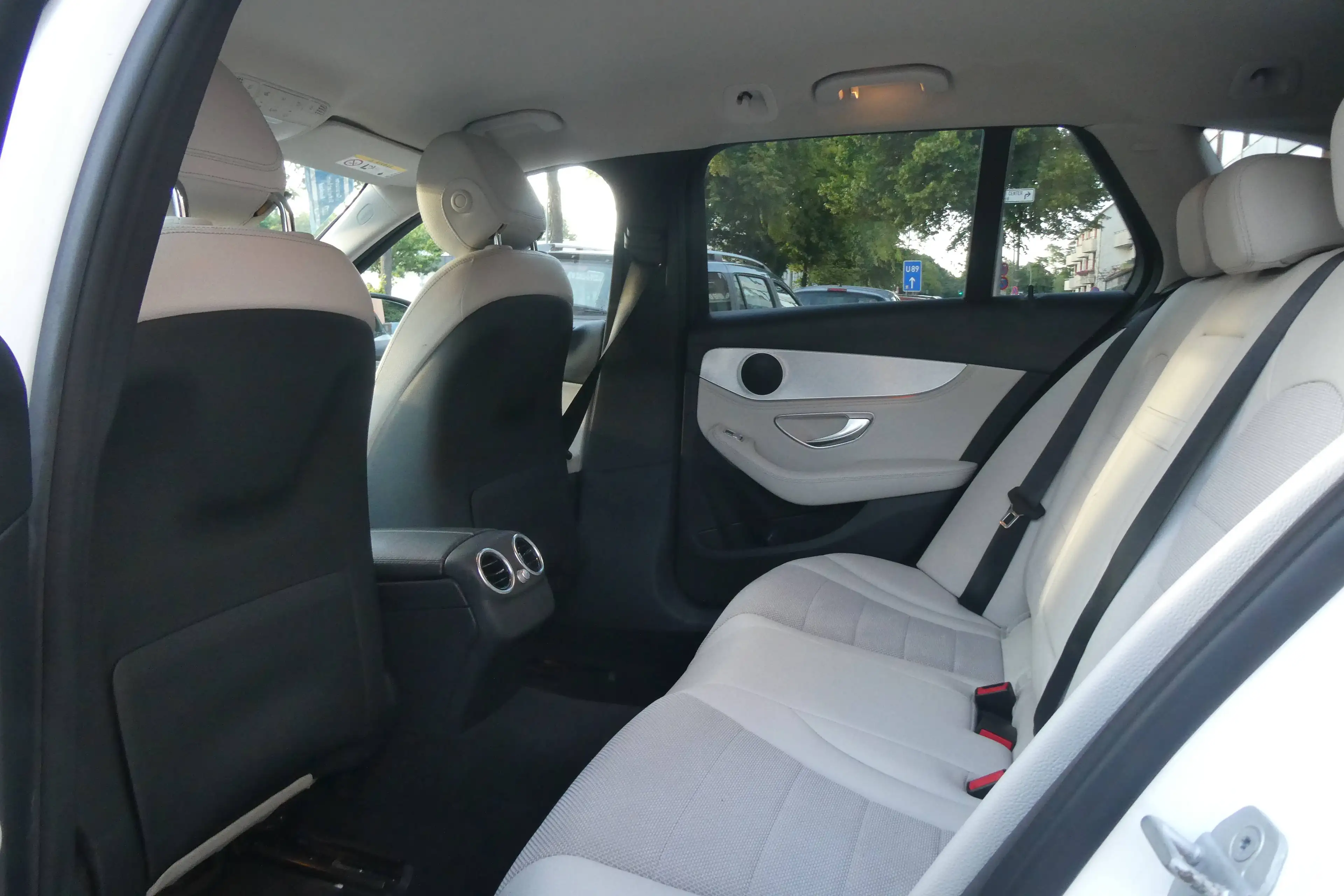 Mercedes-Benz C 250 C 250 d 4Matic T 9G-TRONIC Avantgarde — photo 12