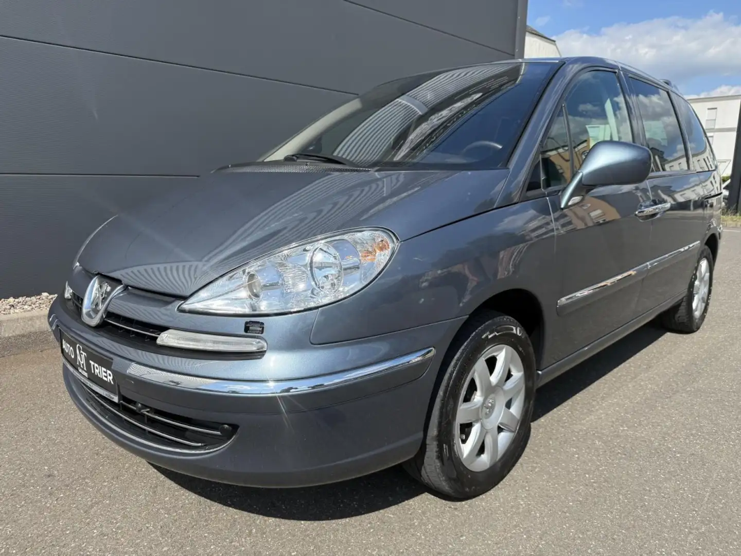 Peugeot 807 2.0 HDI Allure AHK PDC NAVI 6 Sitzer SHZ Klima Grau - 2
