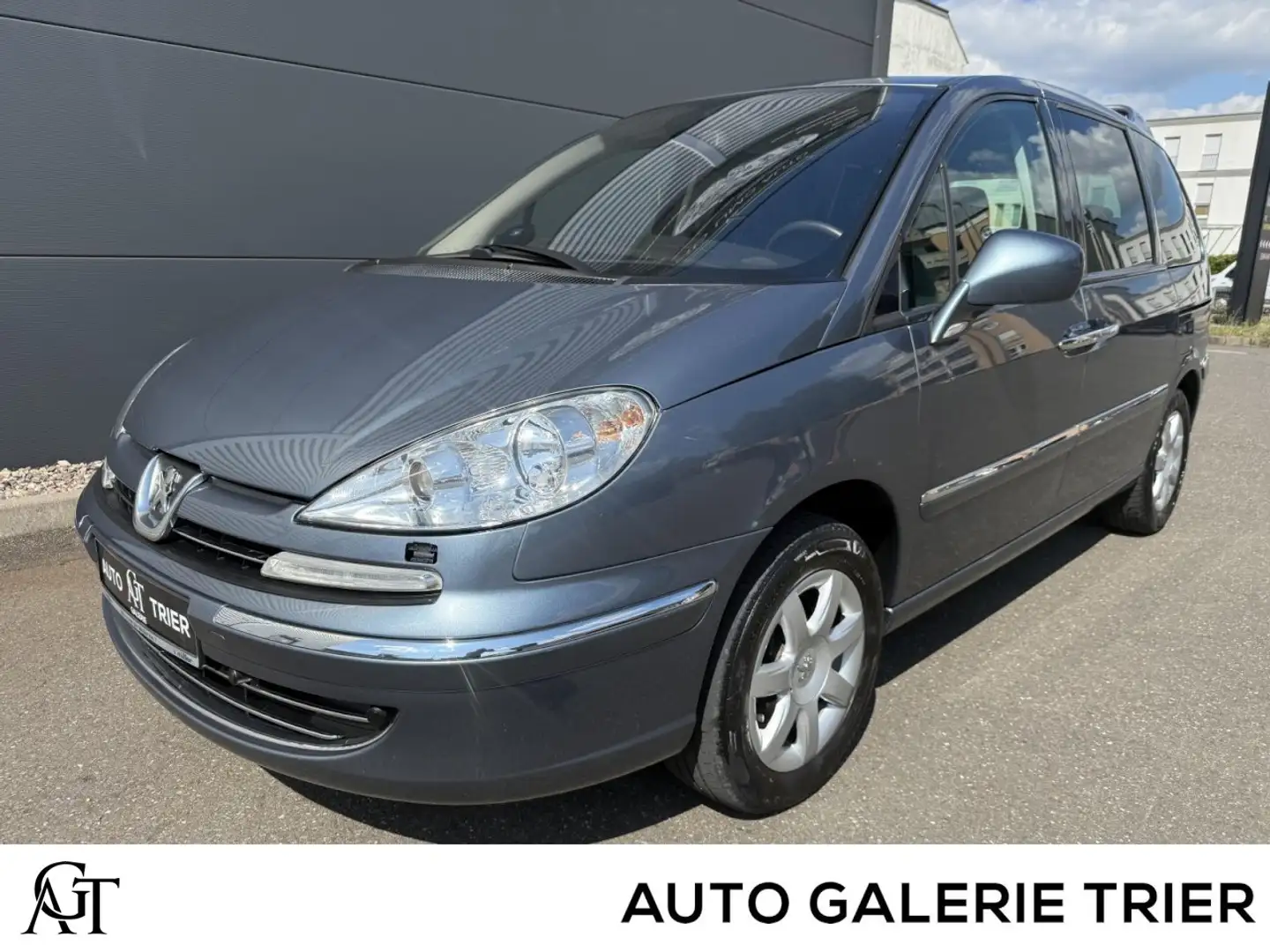 Peugeot 807 2.0 HDI Allure AHK PDC NAVI 6 Sitzer SHZ Klima Grau - 1
