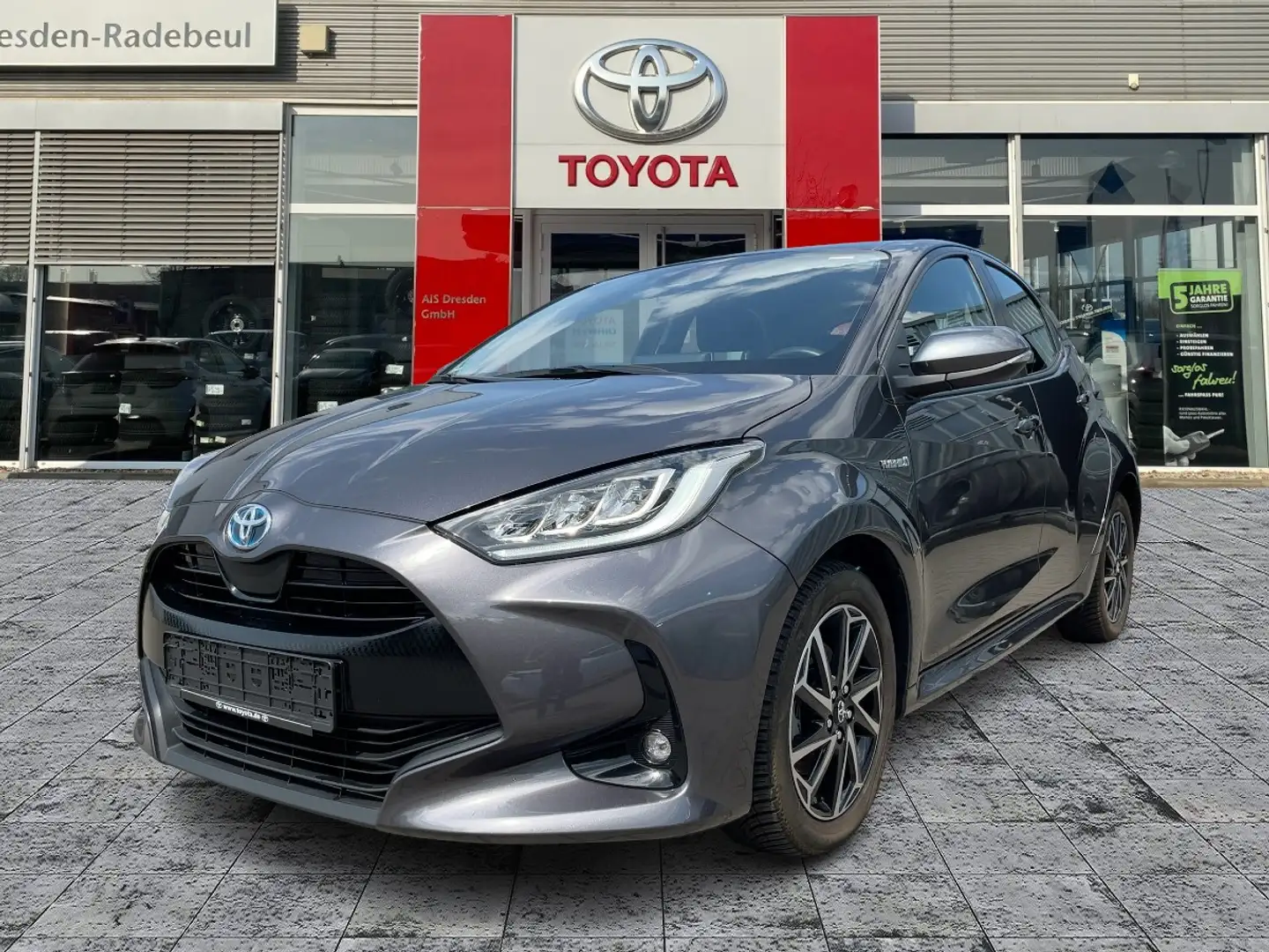 Toyota Yaris 1.5 Hybrid Team Deutschland Navi*KAM*SHZ Gris - 2