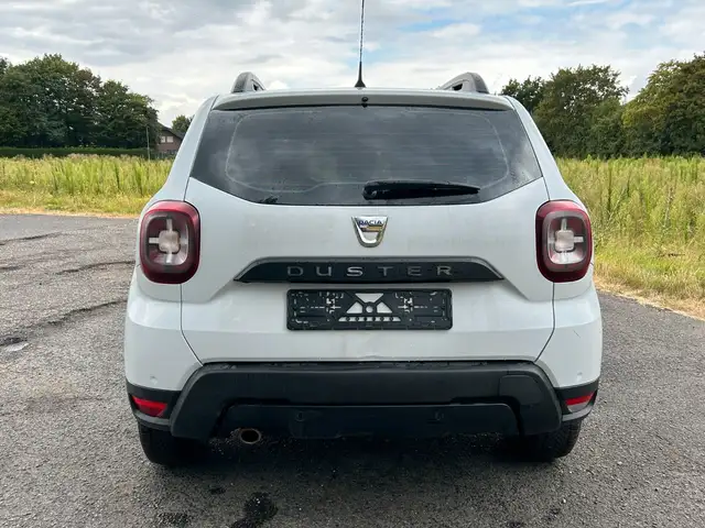 Dacia Duster view 4