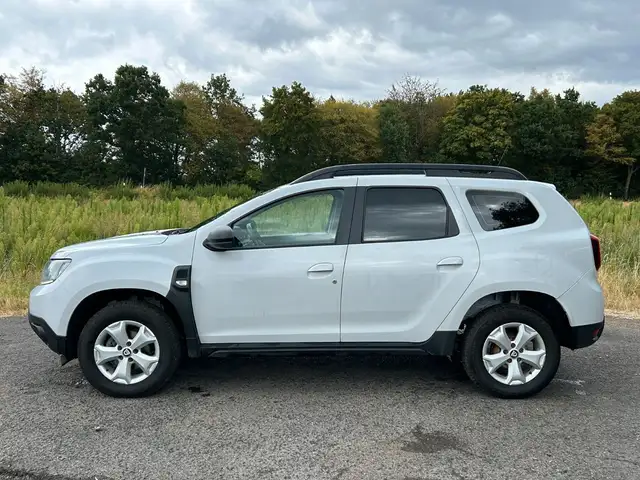 Dacia Duster view 2