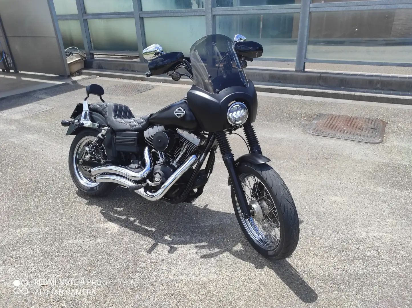 Harley-Davidson Dyna Street Bob club style Nero - 1
