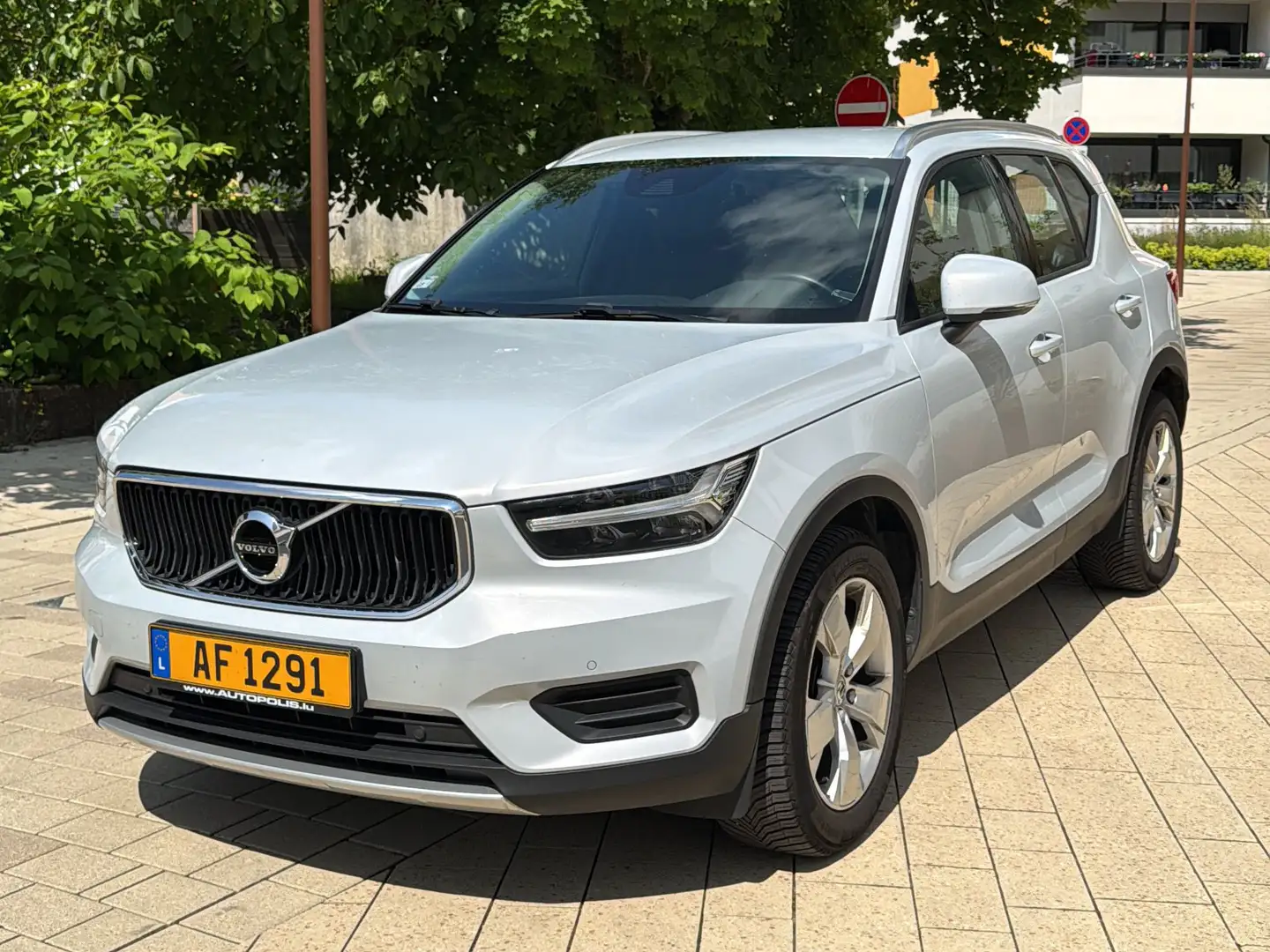 Volvo XC40 XC40 D3 Geartronic Momentum Pro Blanc - 1