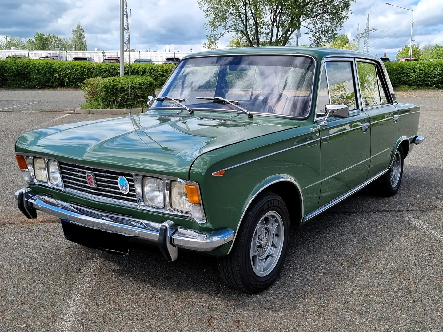 Fiat 125 Berlina Grün - 1