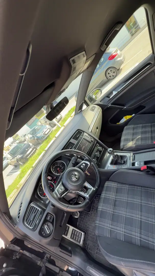 Volkswagen Golf GTD 2,0 TDI Schwarz - 1