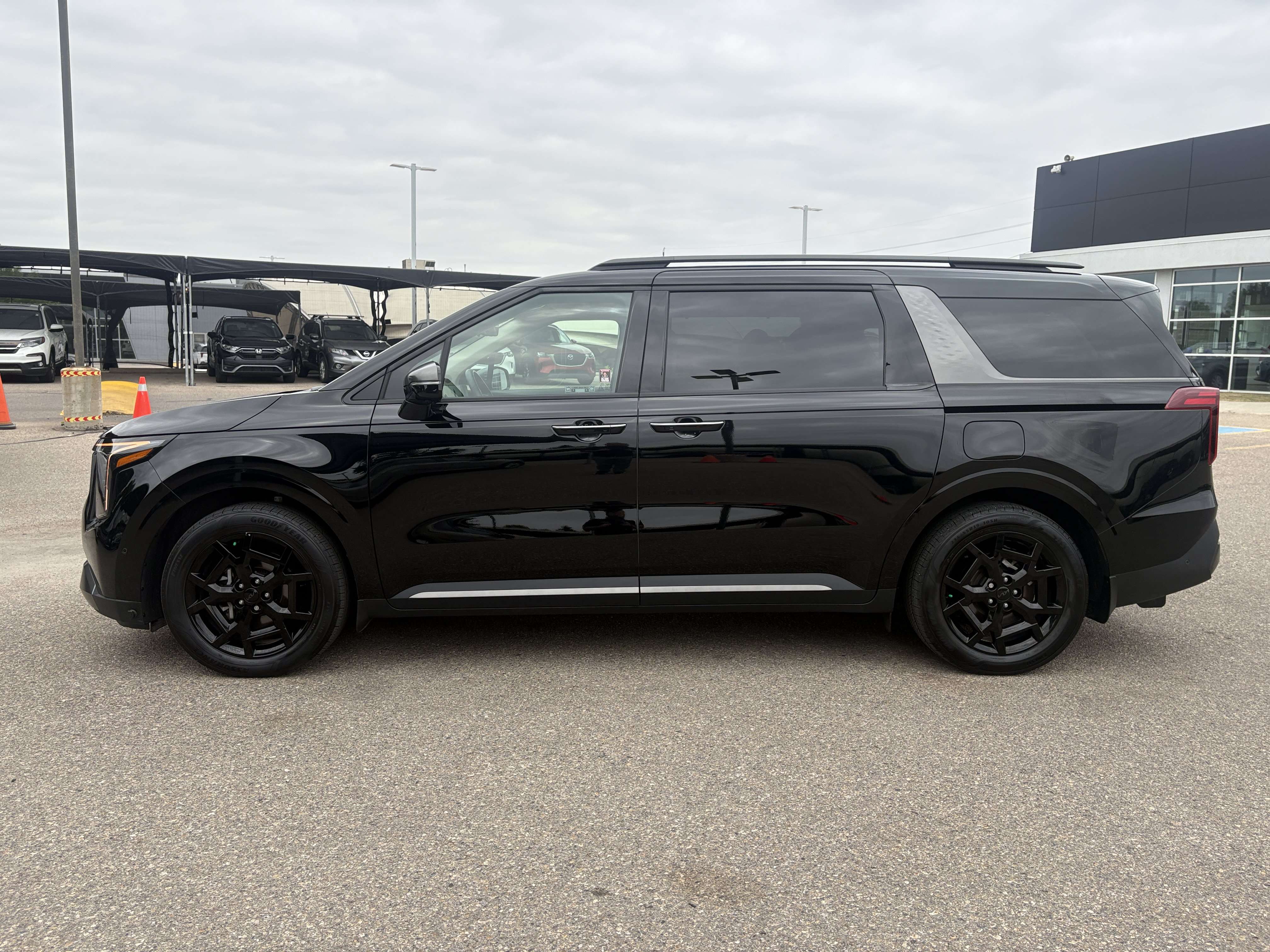 2025 Kia Carnival Hybrid