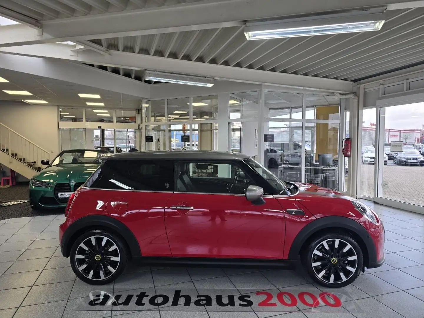 MINI Cooper SE Yours Trim AUT./LED/HUD/CAM/H&K/DAB Rot - 2